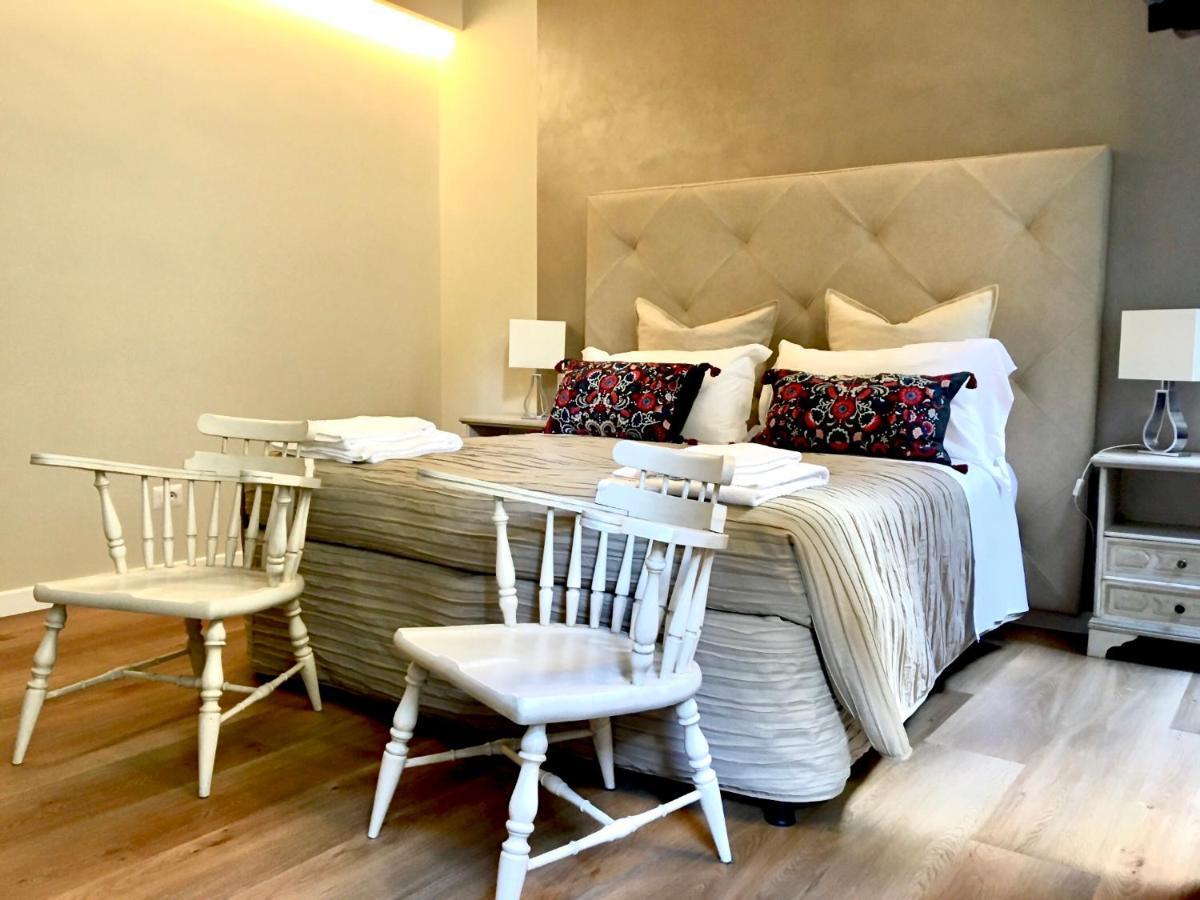 Deluxe Room,1011447661:JPEG