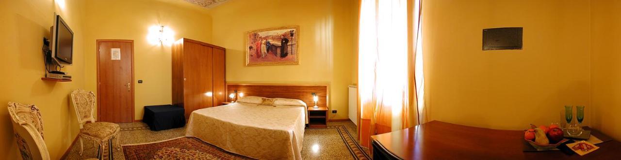 Double Room Private External Bathroom