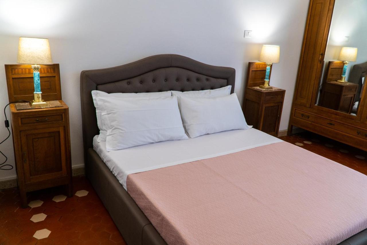 Double Room with Shared Bathroom,1581067625:JPEG