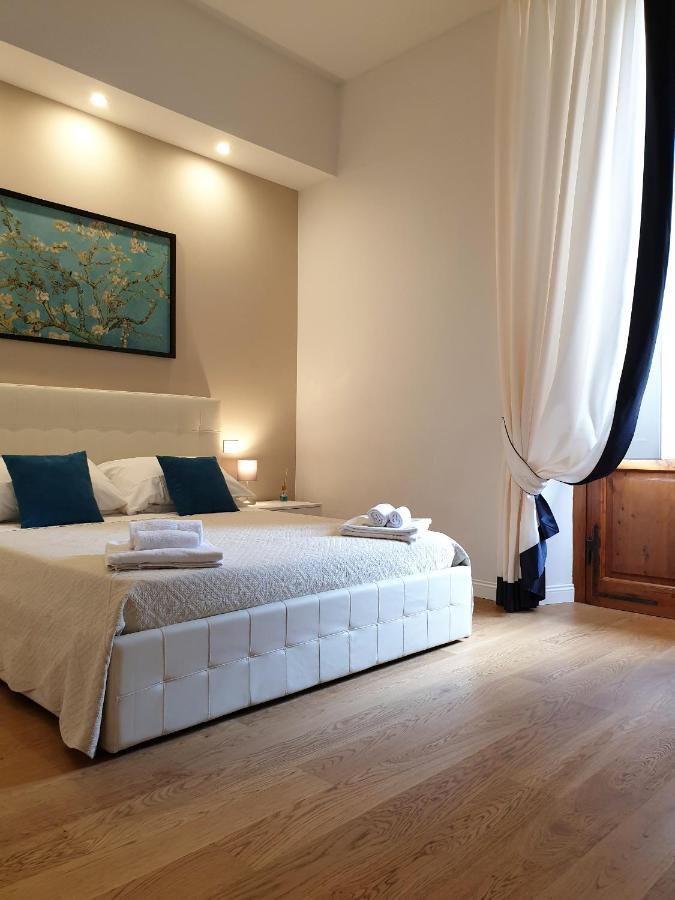Double Room Balcony Private Bathroom