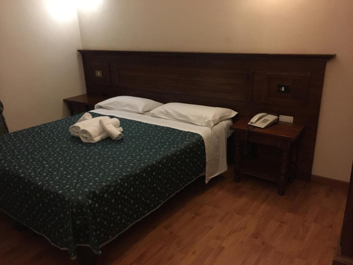 Double Room,1111750566:JPEG