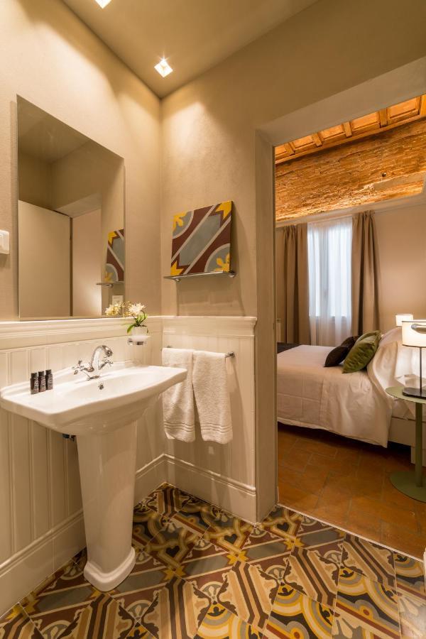 Superior Double Room with Inner Courtyard View,1123008537:JPEG