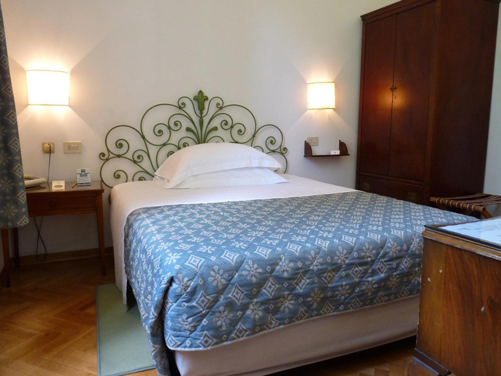 Single Room Bathroom