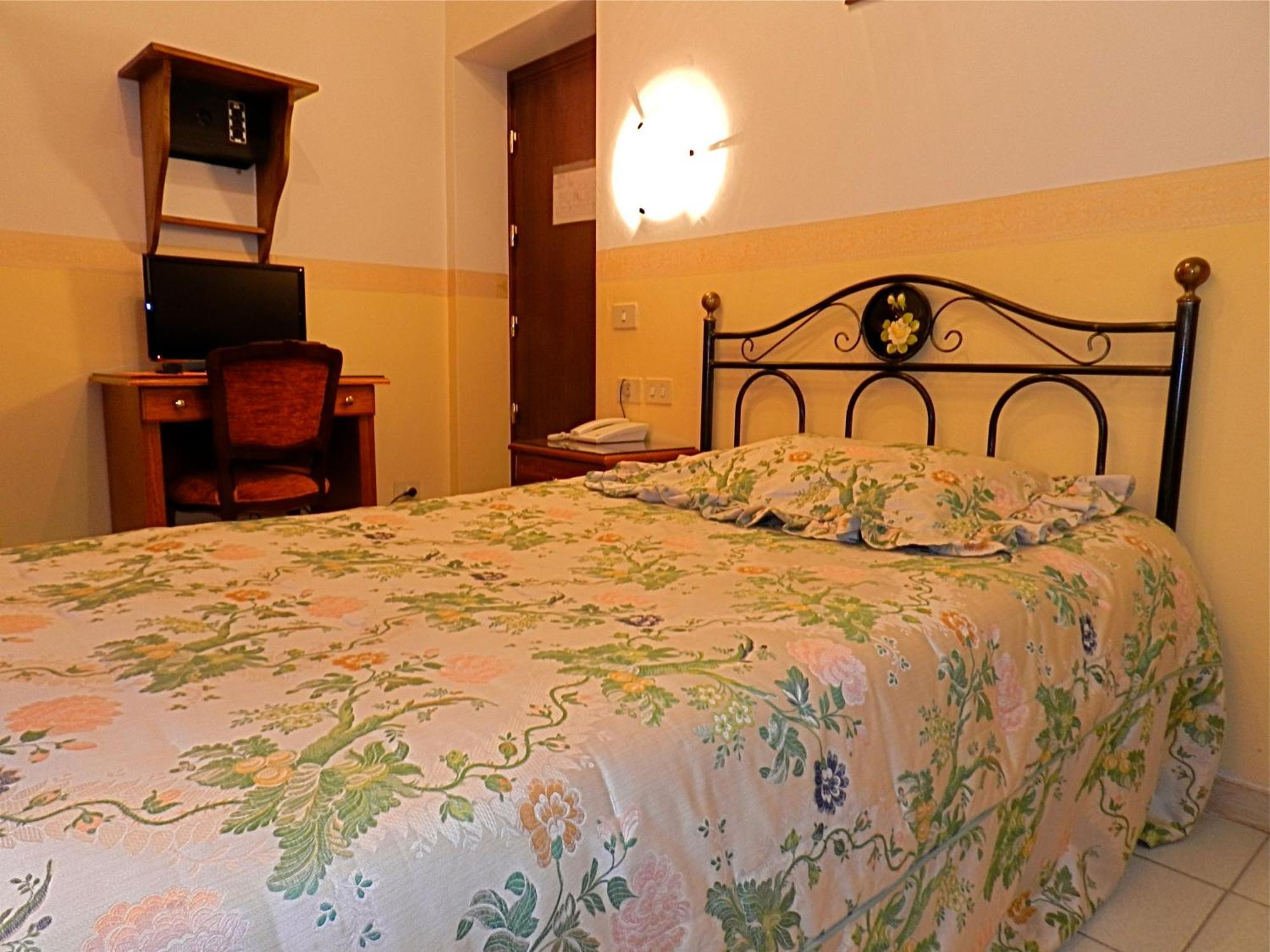 Single Room,1580476971:JPEG