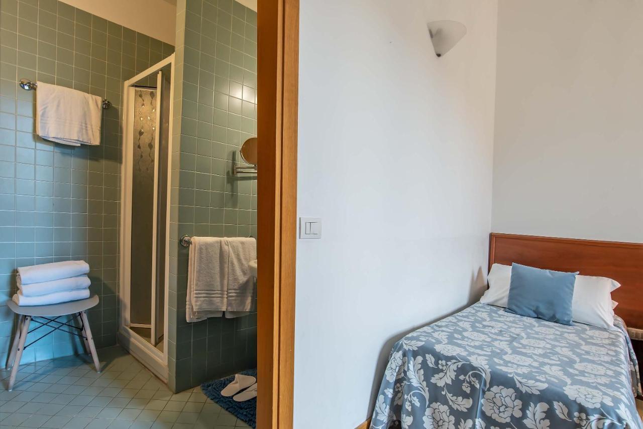 Quadruple Room,1338789431:JPEG