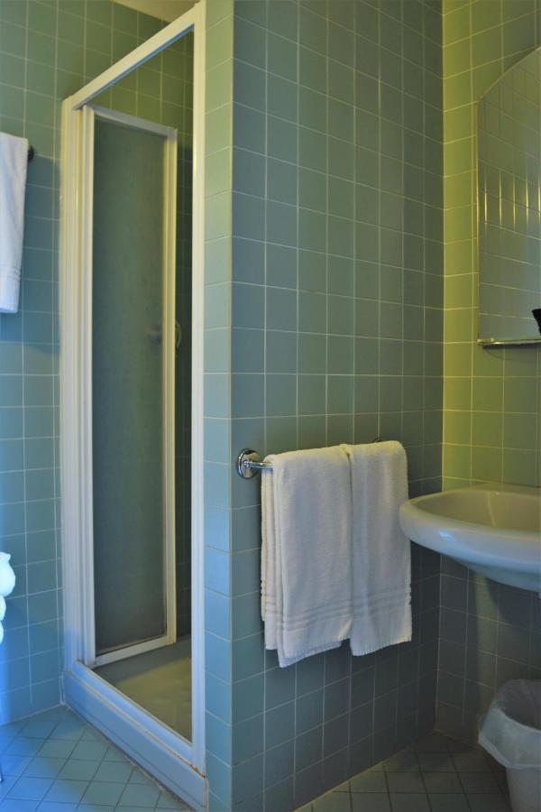 Economy Double or Twin Room,1344794579:JPEG