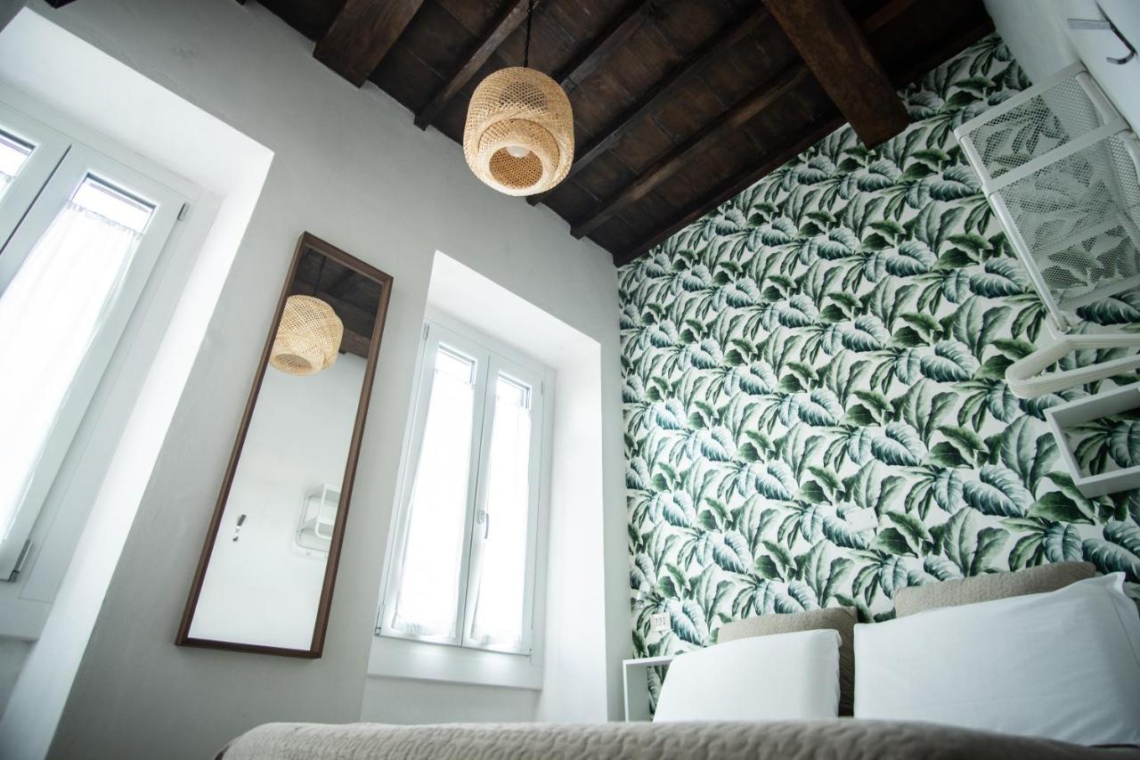 Small Double Room,1362448013:JPEG