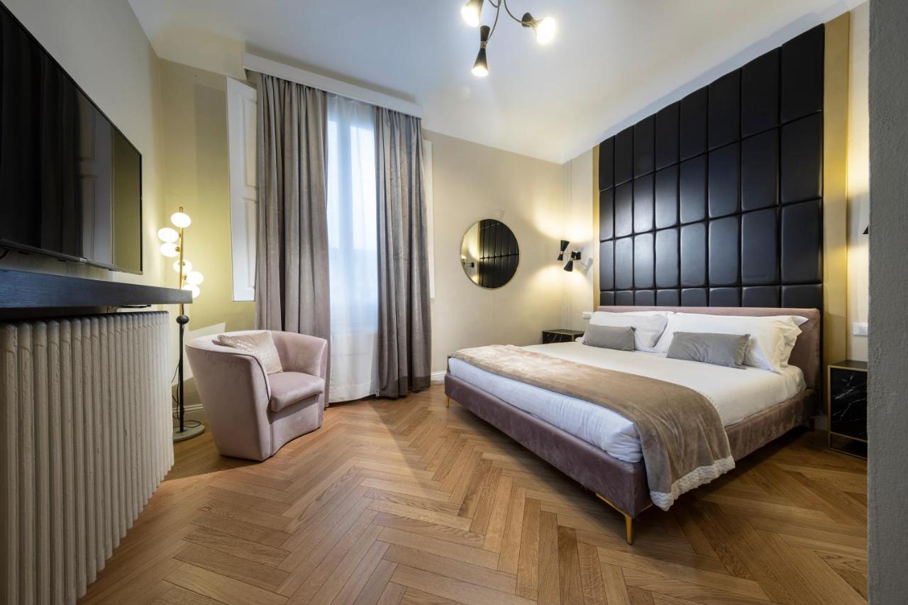 Deluxe King Suite