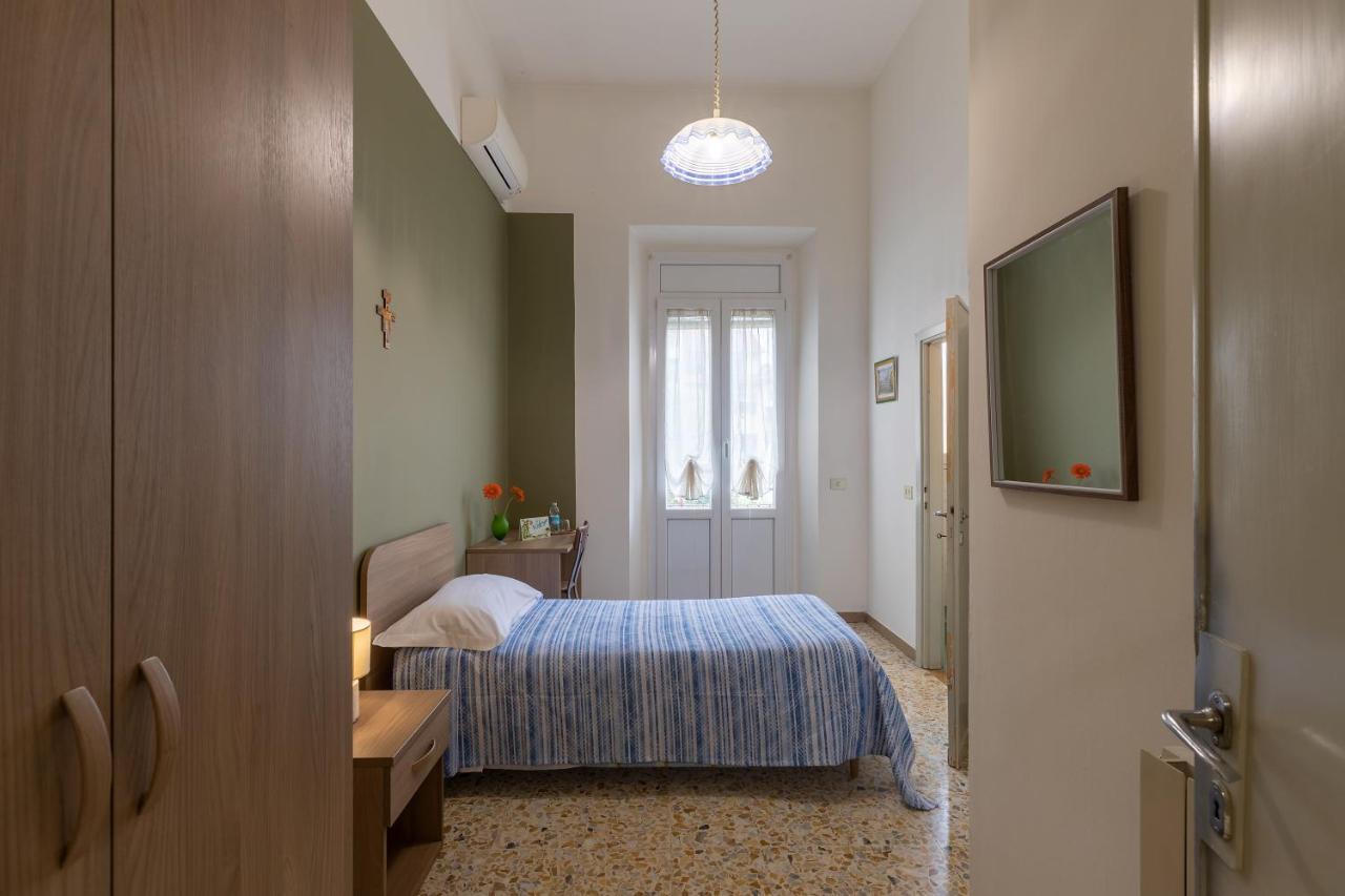 Single Room Balcony