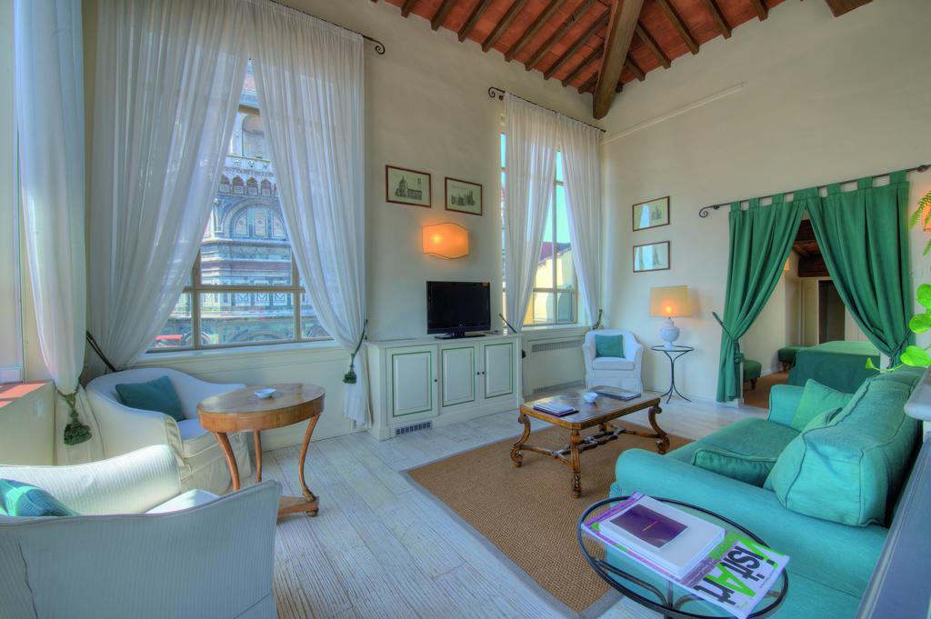 Deluxe Suite with Spa Bath