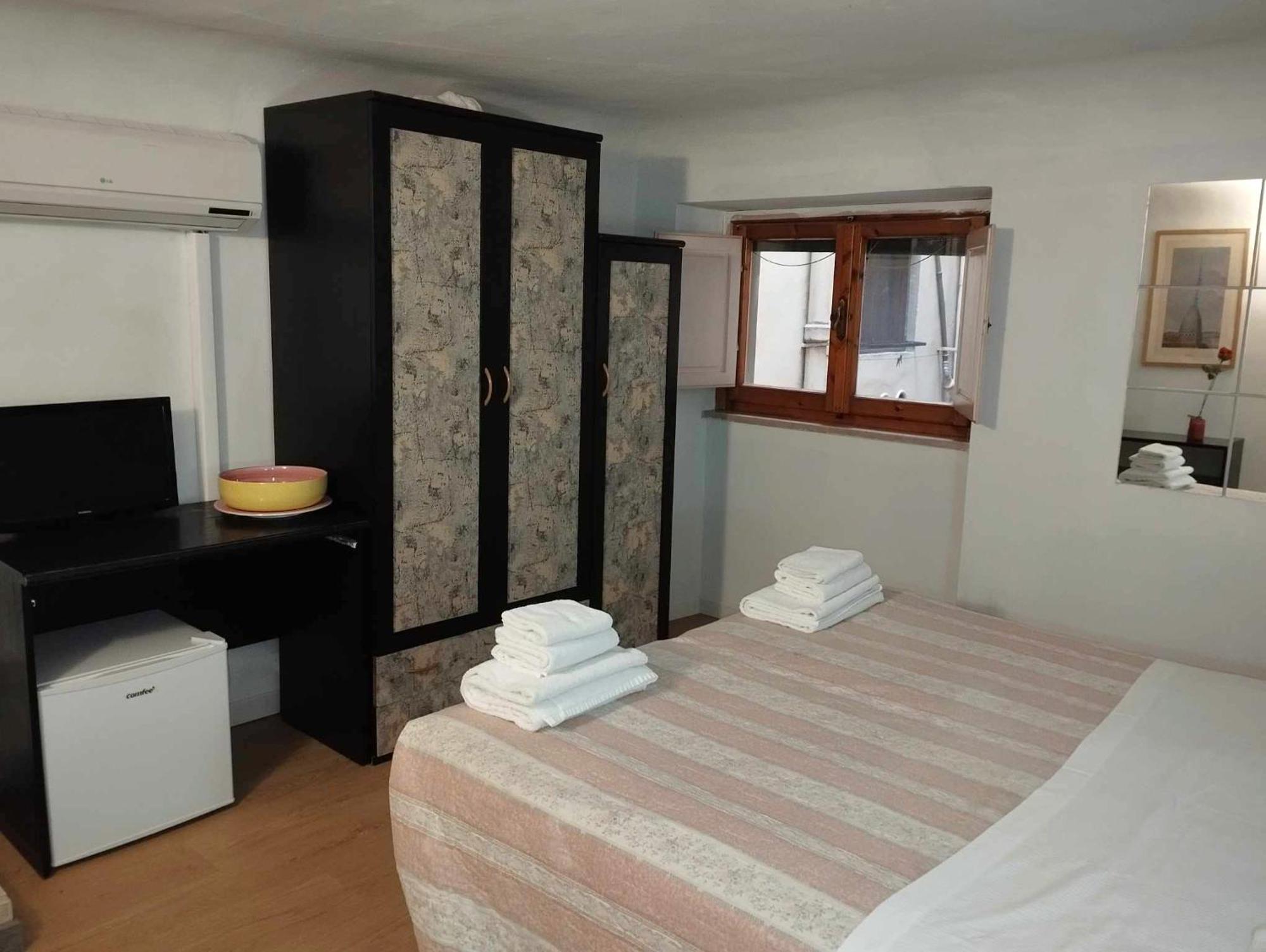 Economy Double Room,1532327689:JPEG