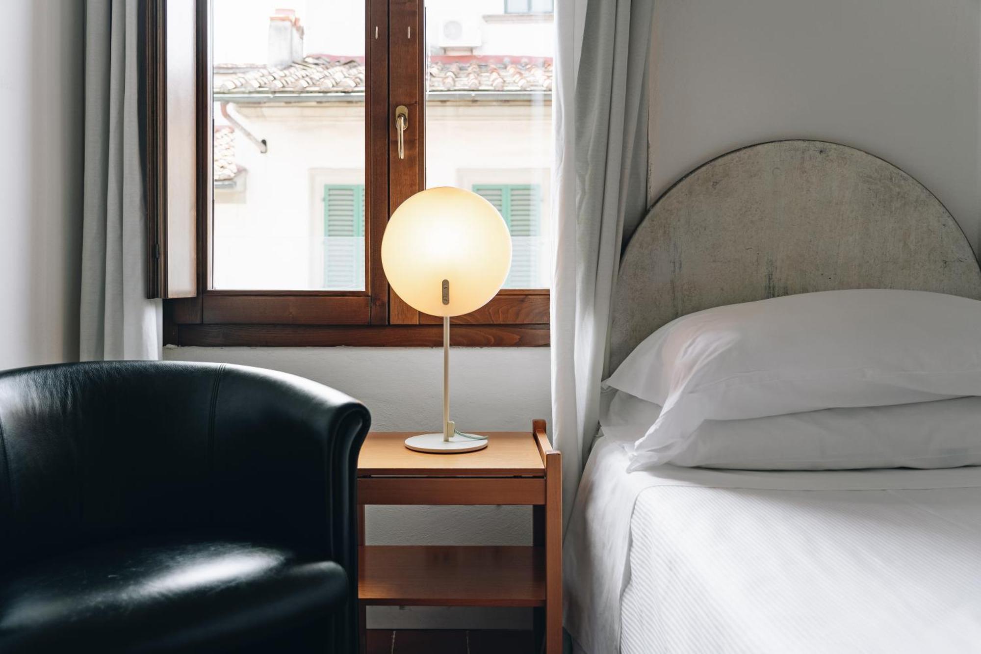 Single Room,1550470219:JPEG