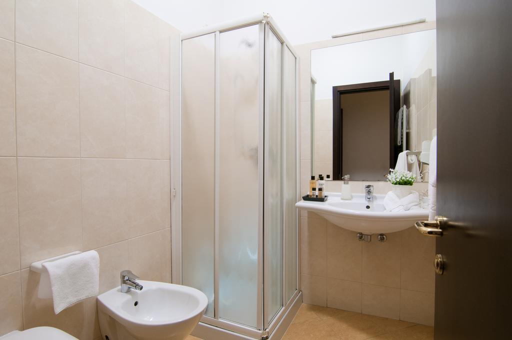 Deluxe Single Room,1604766353:JPEG