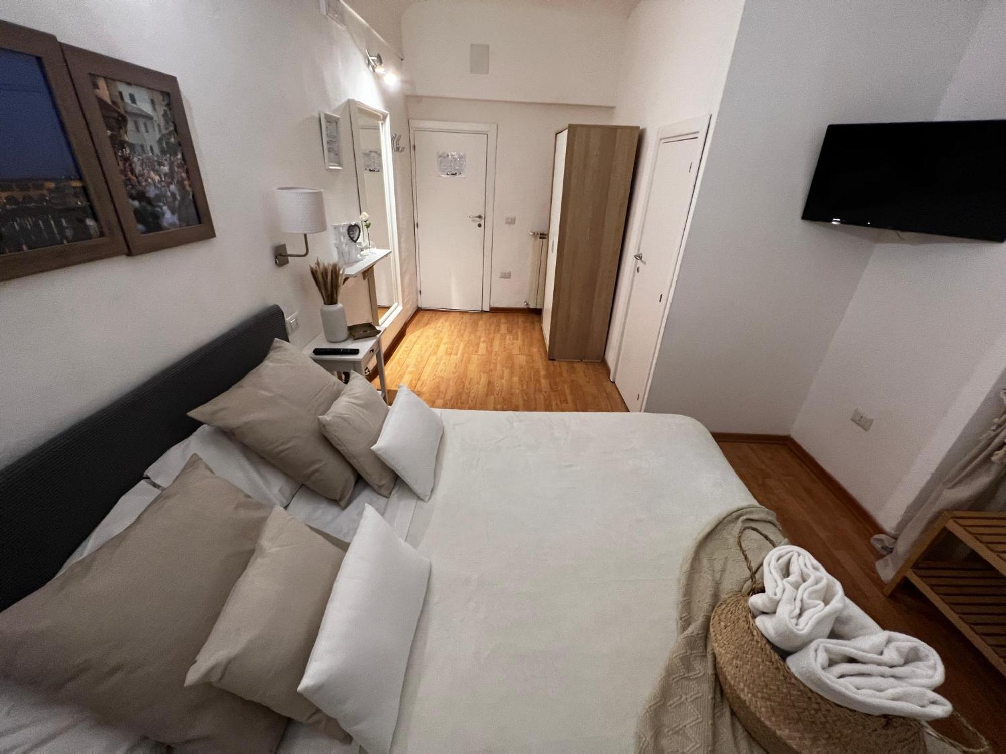 Double Room Private Bathroom