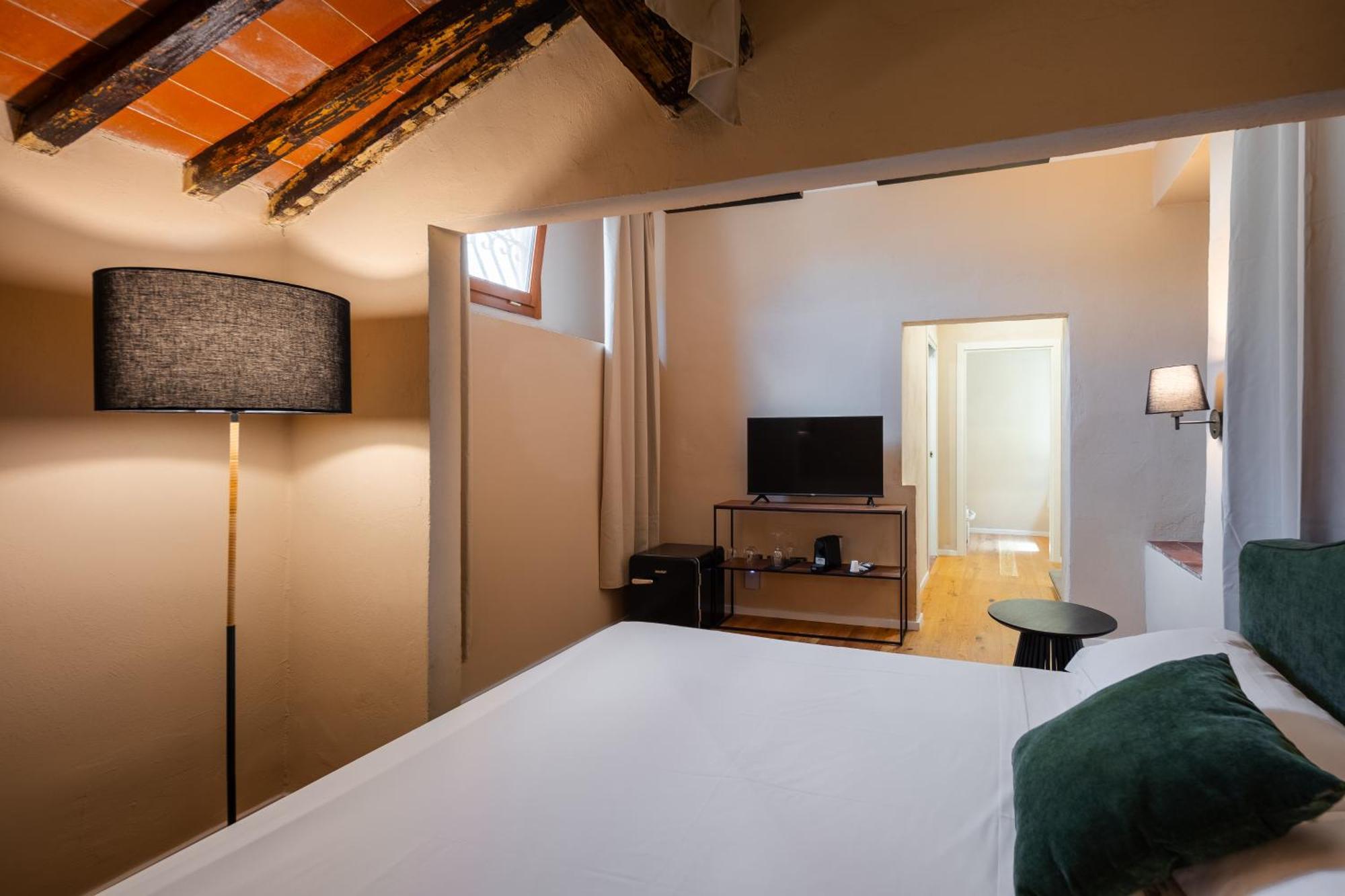 Comfort Triple Room with Limited View
