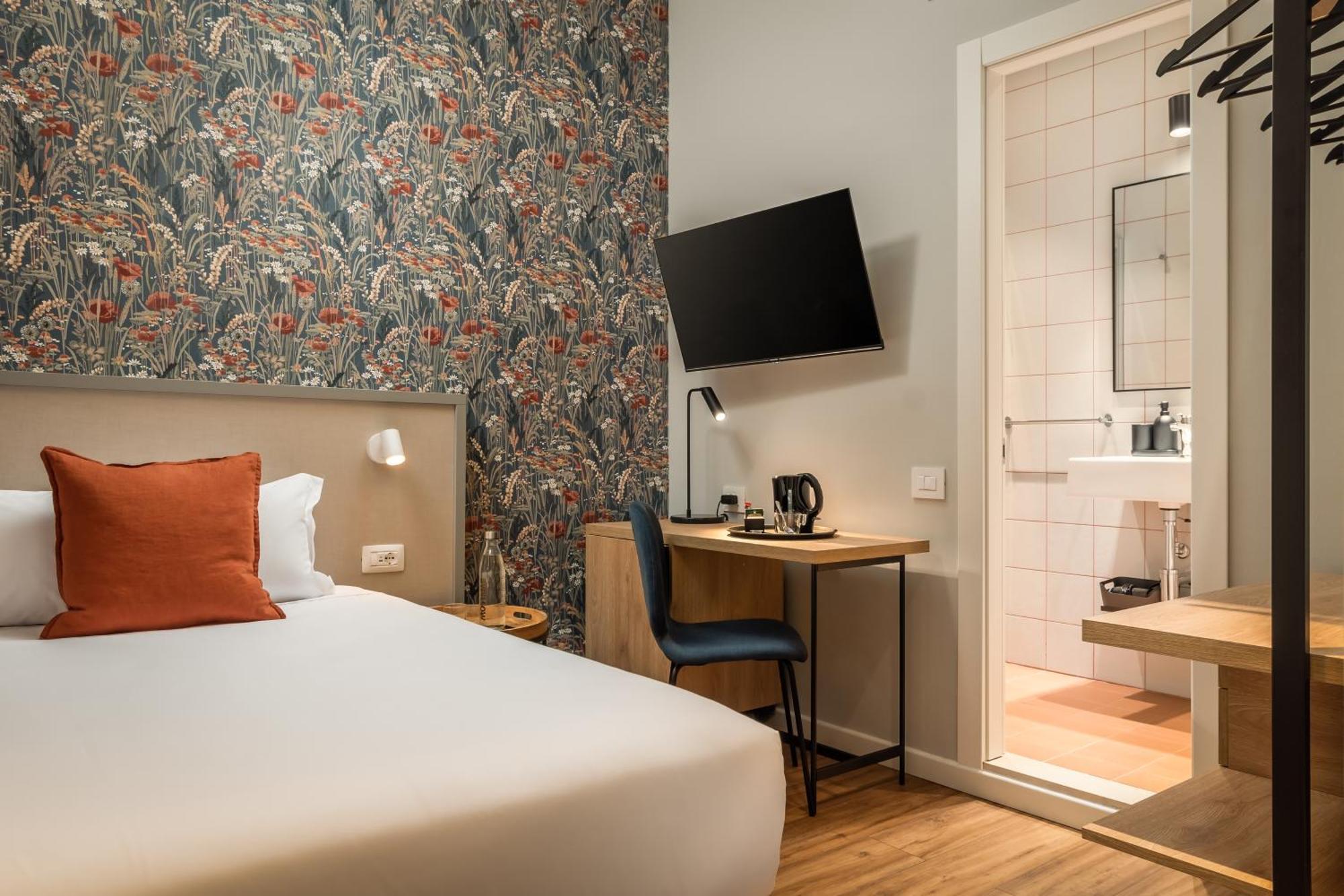 Double Room,1633679229:JPEG