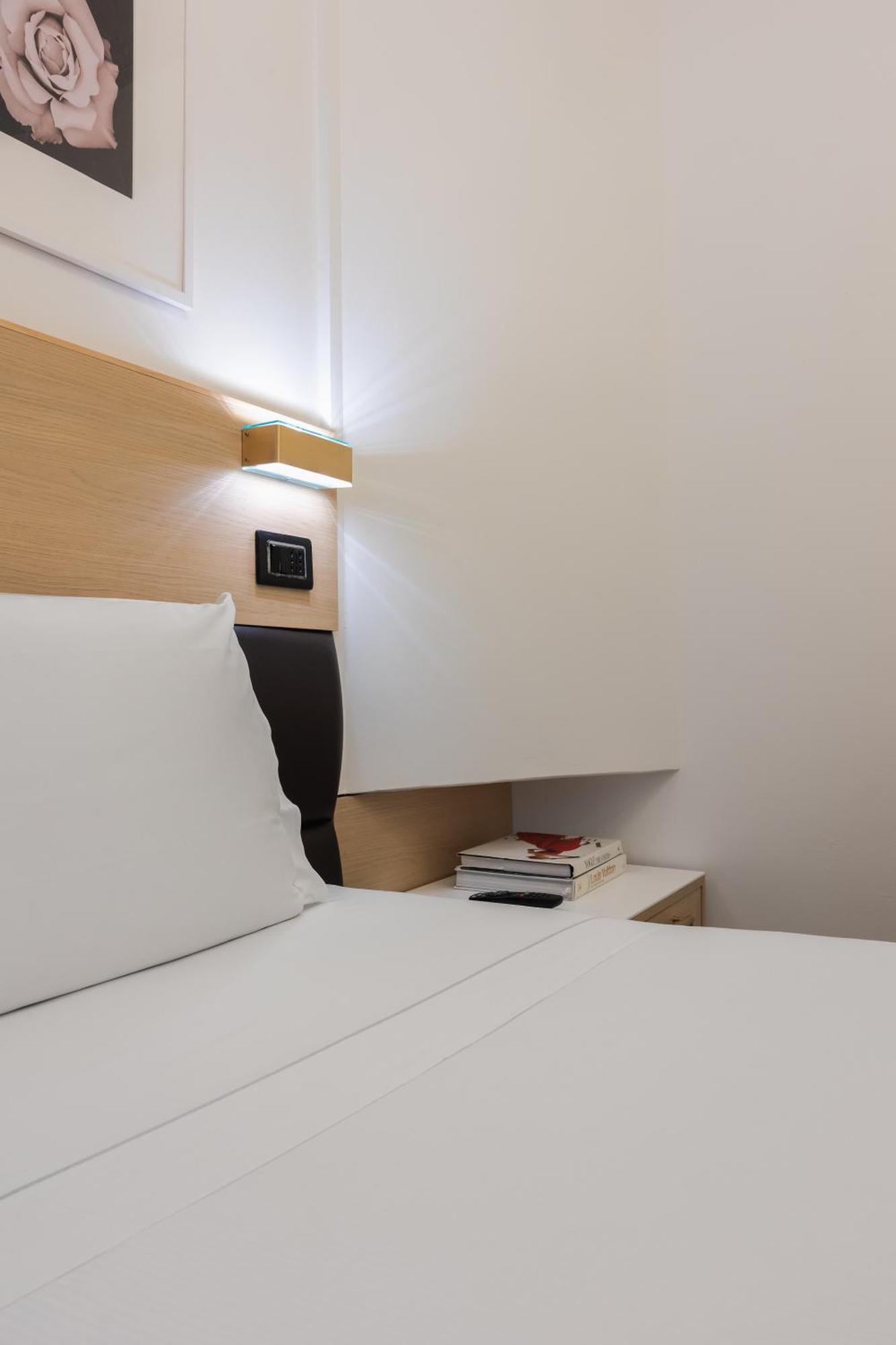 Single Room,1652742851:JPEG