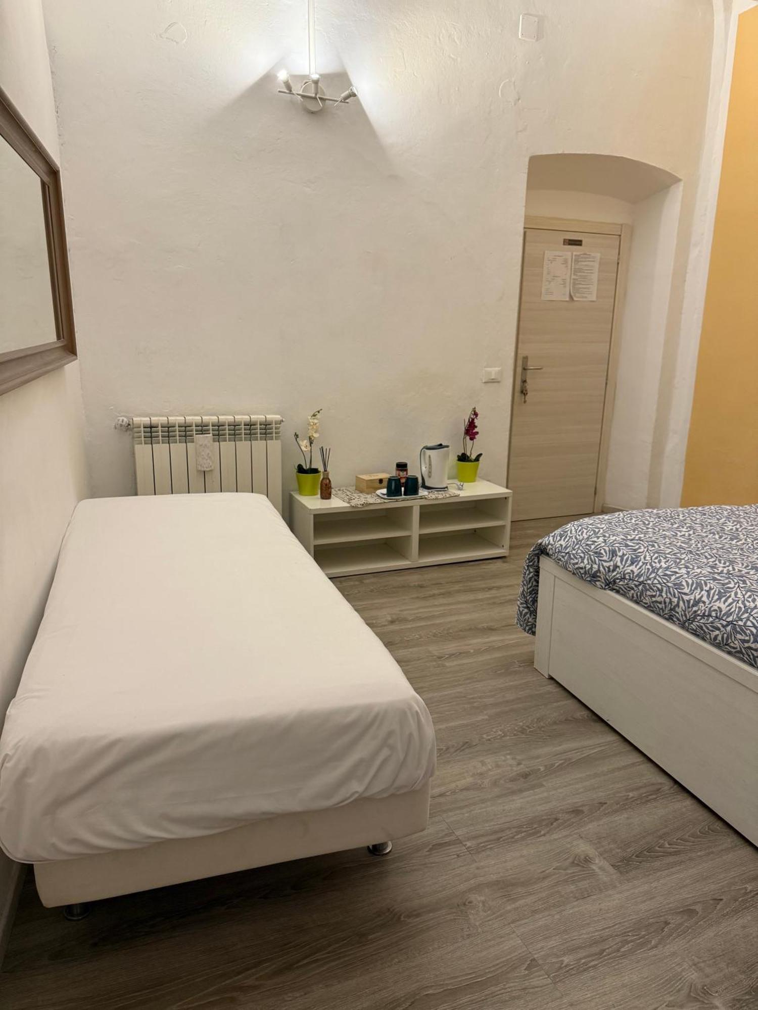 Standard Triple Room External Private Bathroom