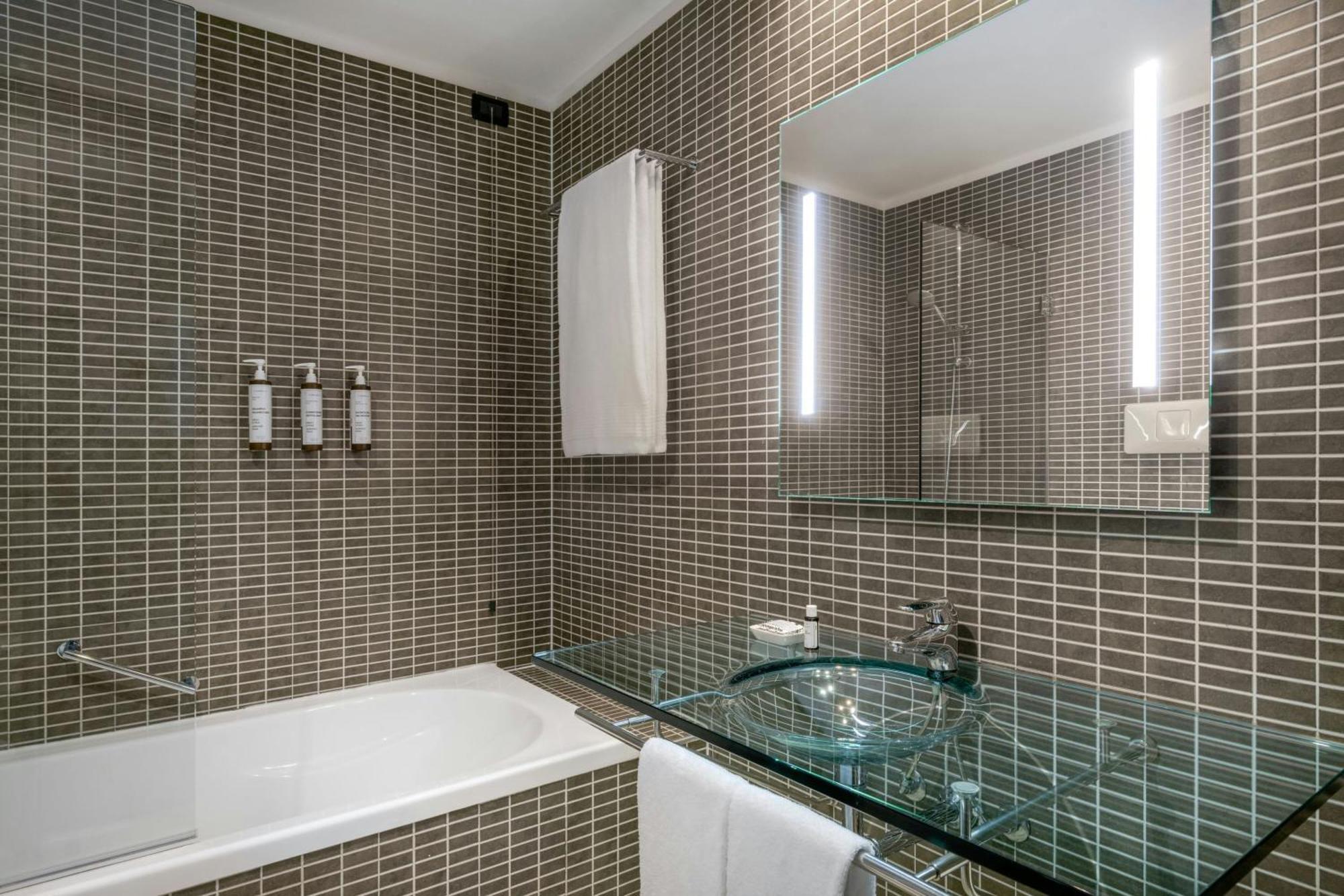 Standard Plus Twin Guest room 2 Twin or Single Beds