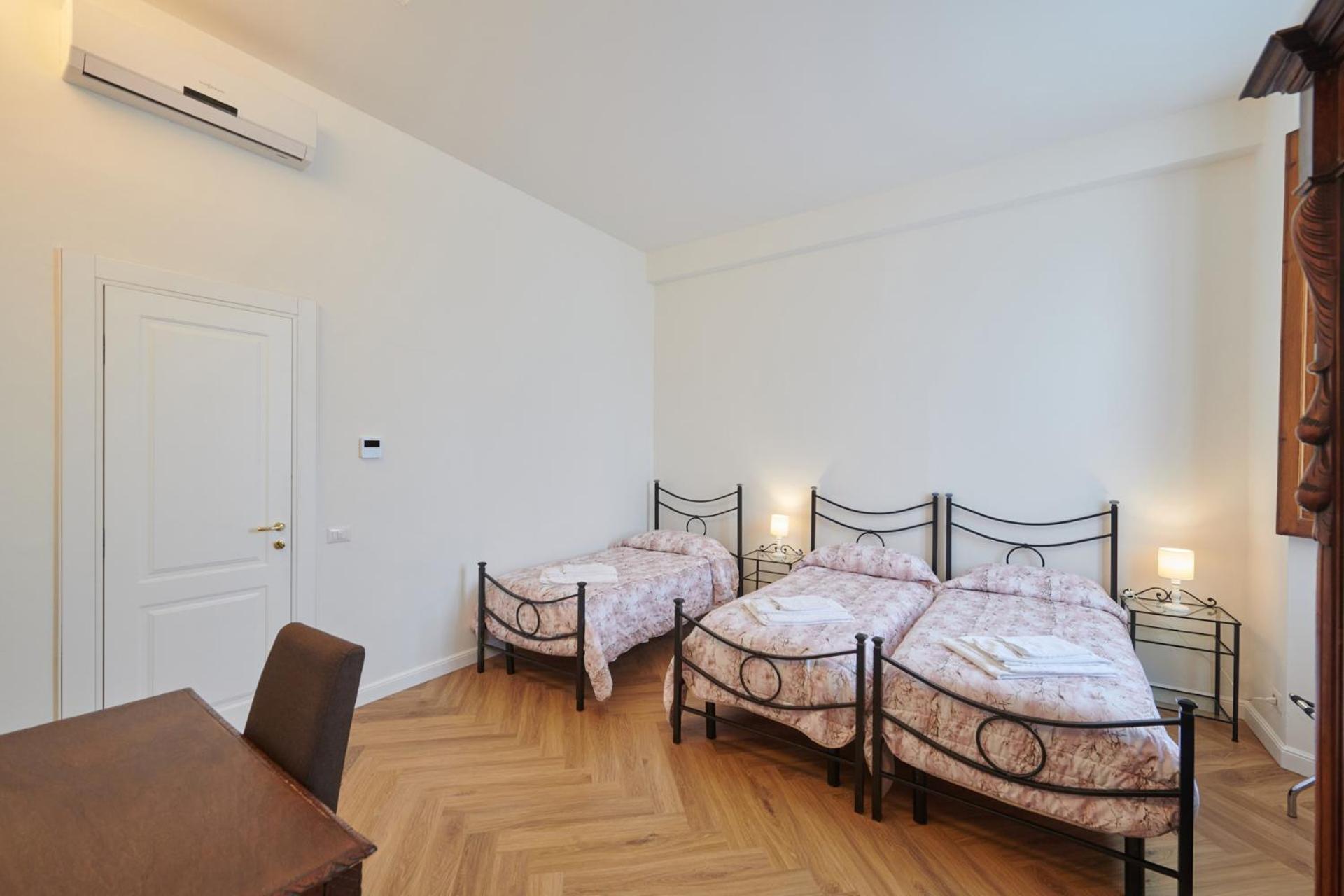 Triple Room,1660304017:JPEG