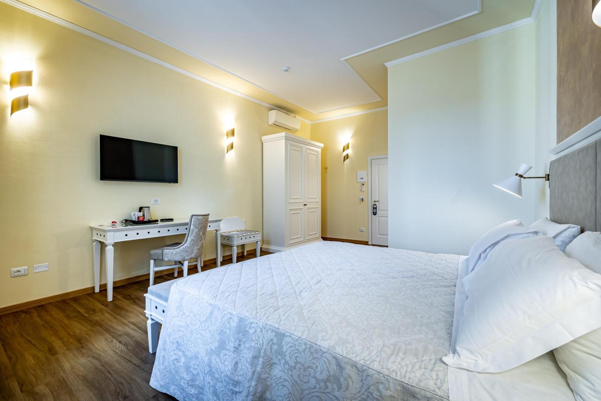 Deluxe Double or Twin Room River View