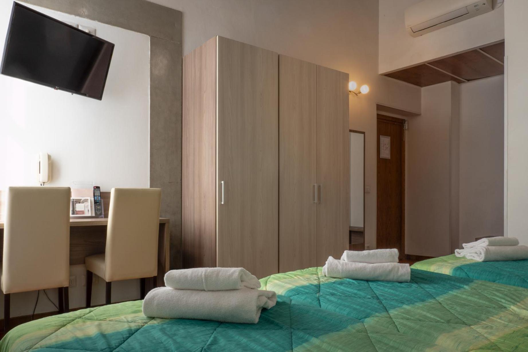 Classic Triple Room,1769856568:JPEG