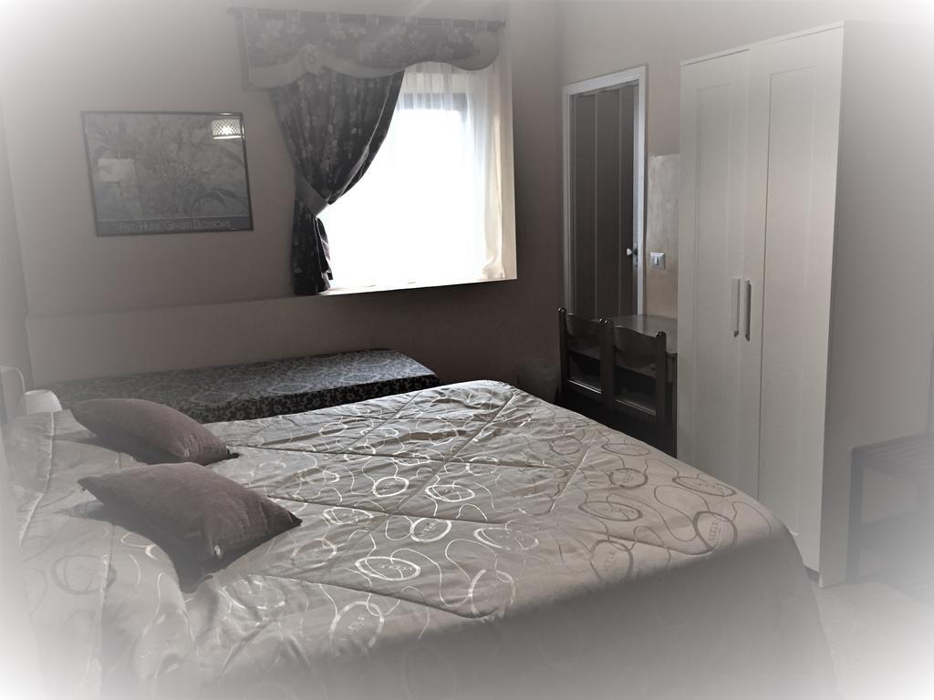 Triple Room Private Bathroom