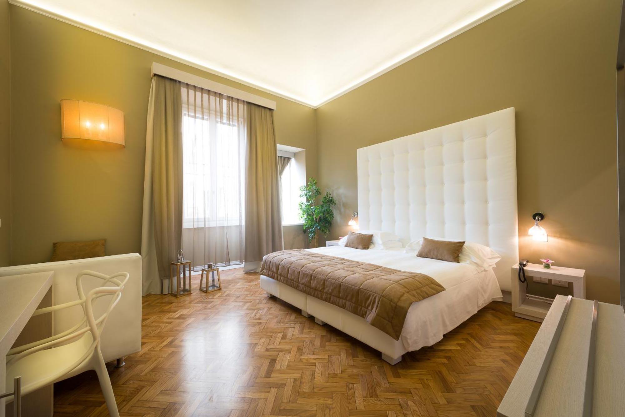 Deluxe Double Room Pool Access
