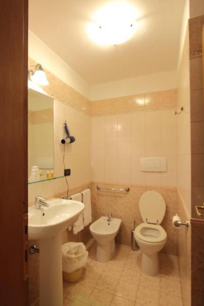 Double Room with Balcony,706346971:JPEG