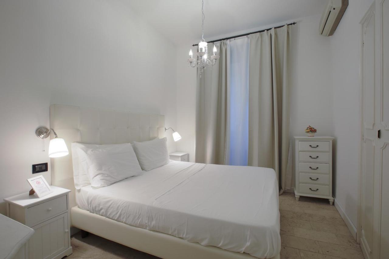 Double Room with Private External Bathroom