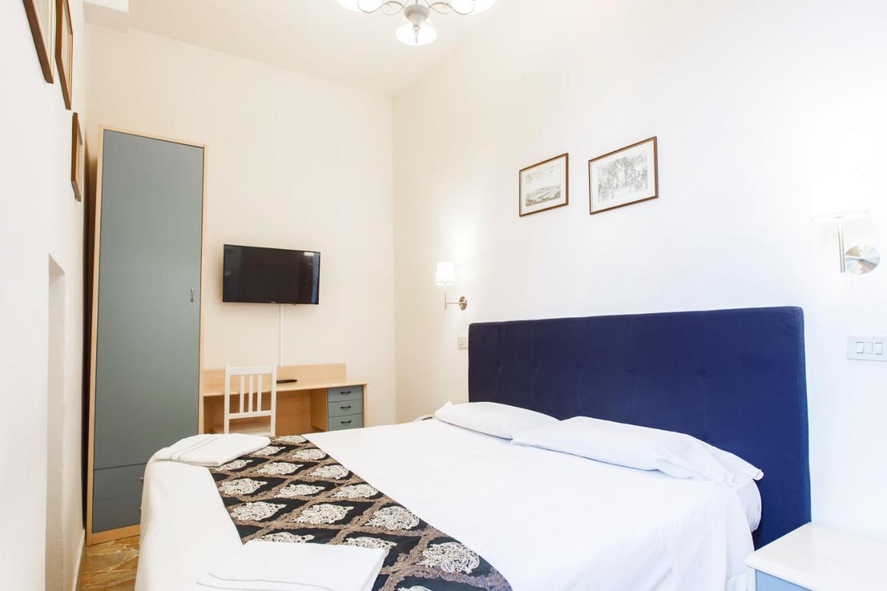 Standard Single Room,744549076:JPEG