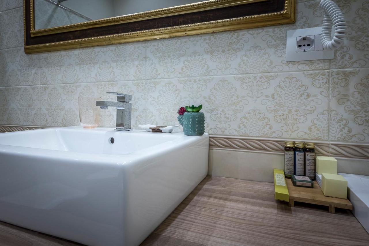 Deluxe Double or Twin Room,757617733:JPEG