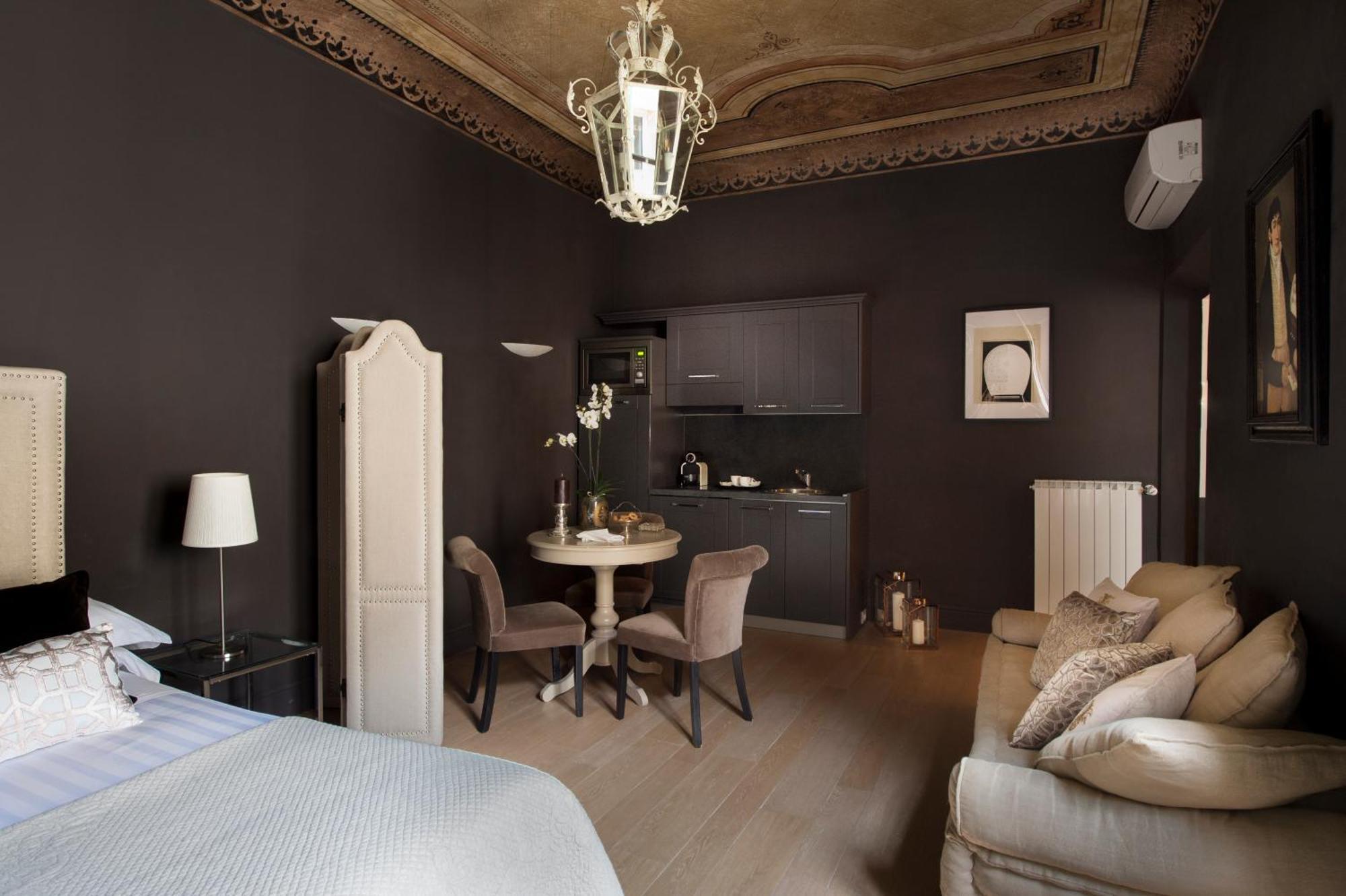 Luxury Studio,822718661:JPEG