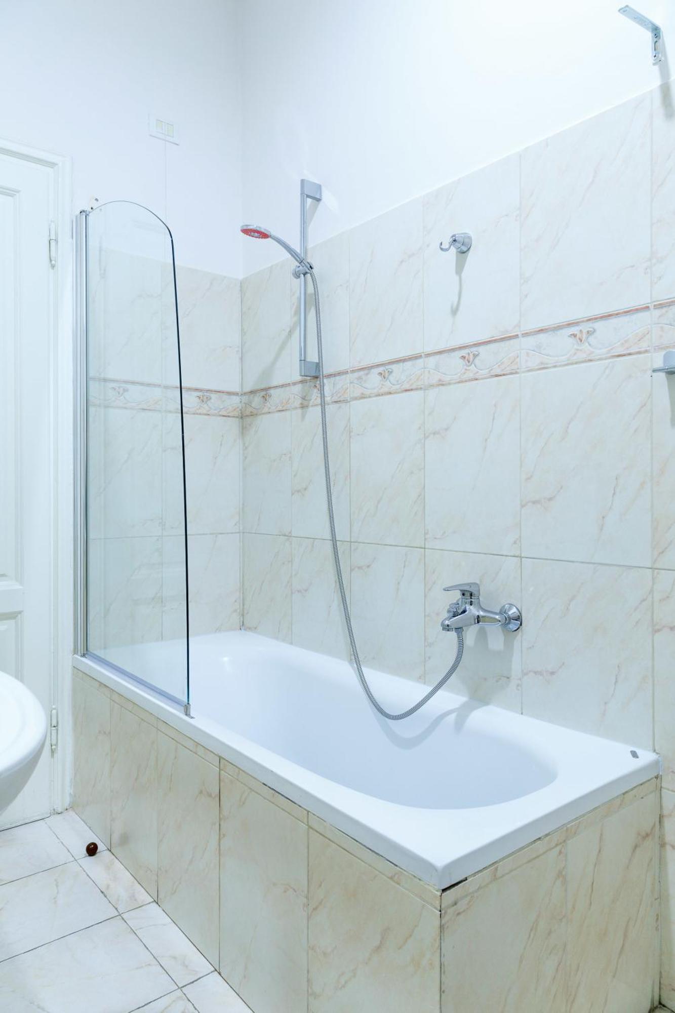 Studio,995100970:JPEG