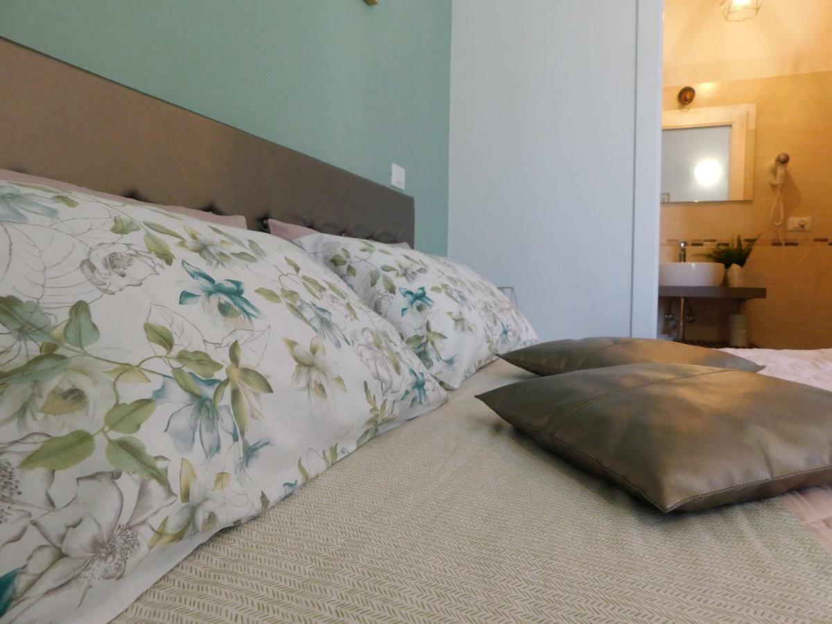 Double or Twin Room with Private Bathroom,871900574:JPEG