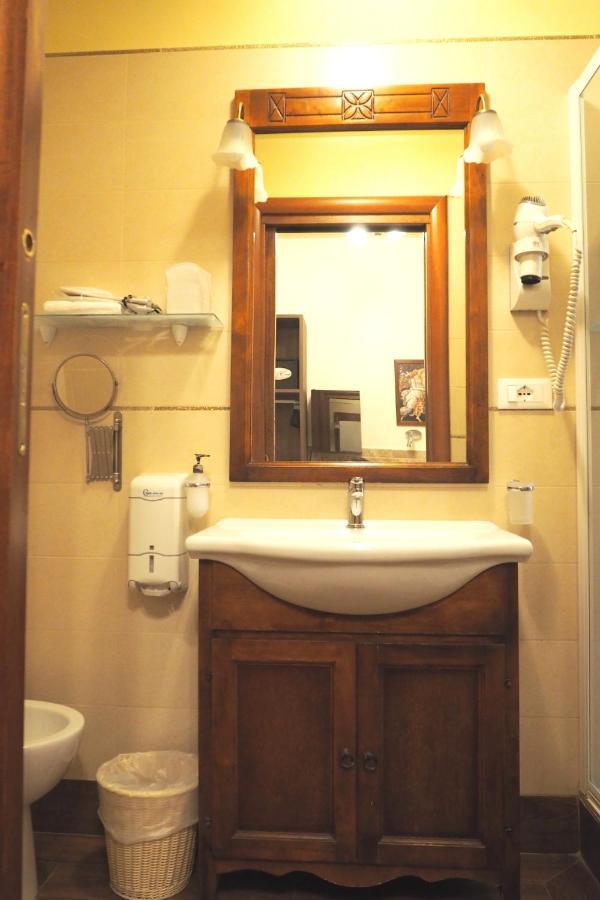 Single Room,1756502047:JPEG
