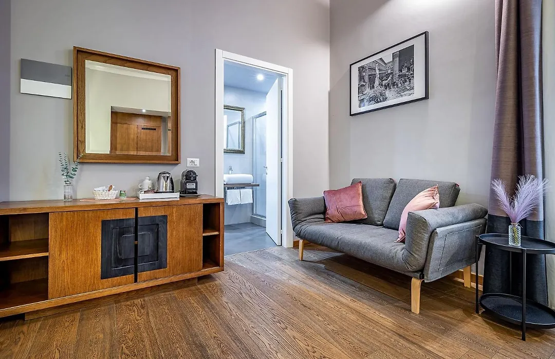Antico Centro Suite-1