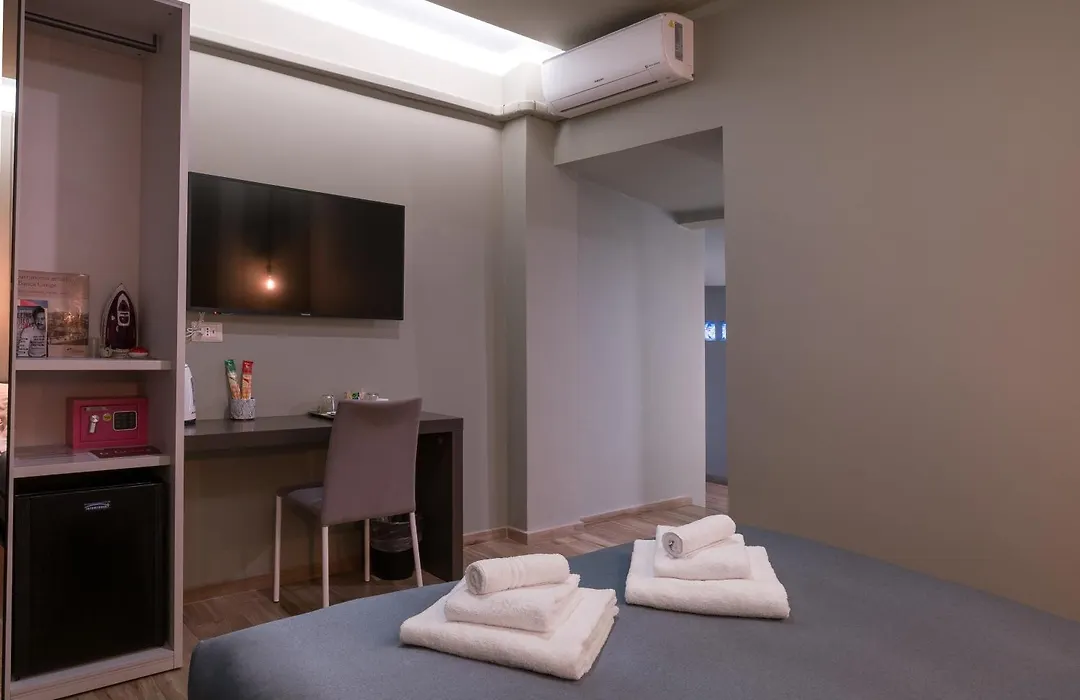 Gogo' Petit Hotel-1