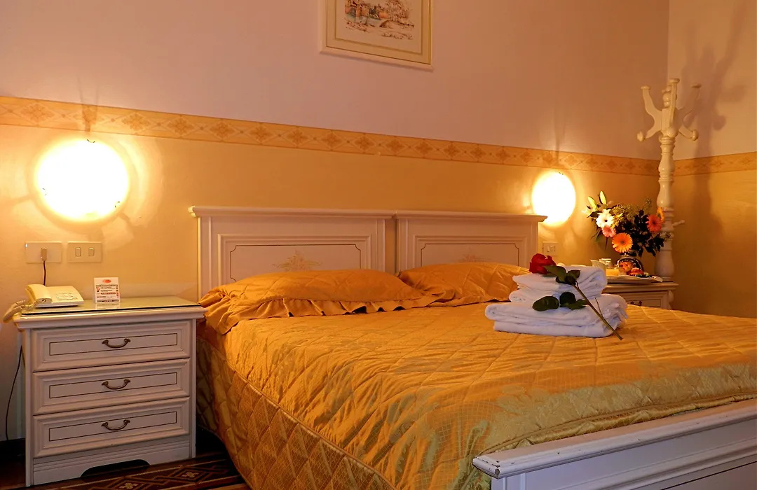 Hotel Desiree-1