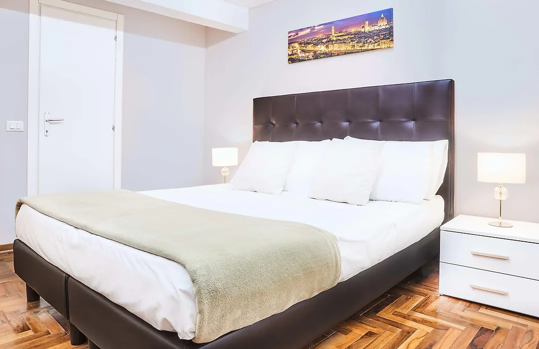 Firenze Rooms Cathedral B&B-1