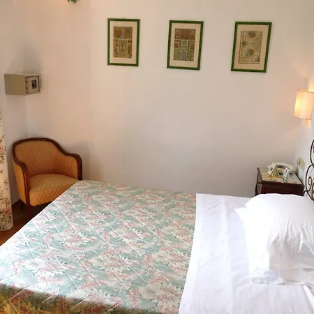 Classic Hotel-2