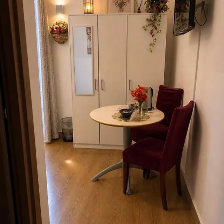 La Petite Maison-2