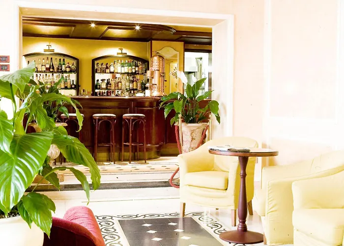 Corona D'Italia Florence