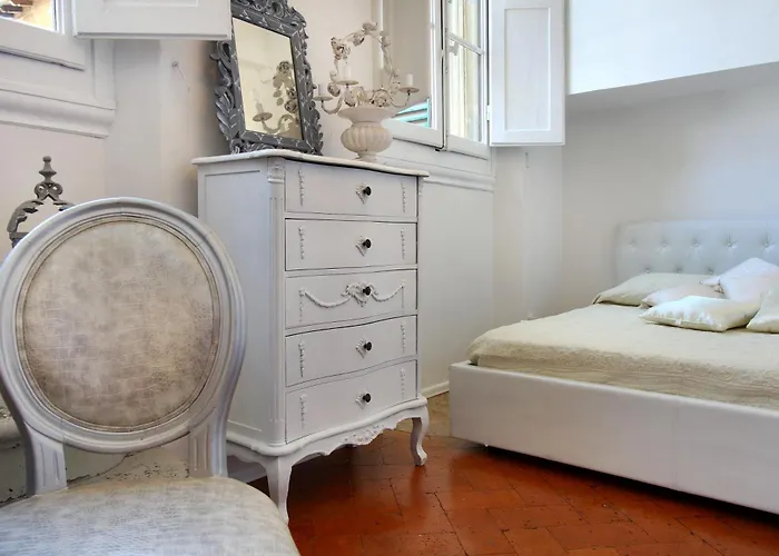 Palazzo Tolomei - Residenza D'Epoca Florence