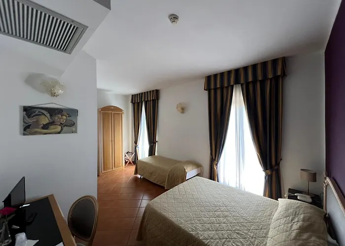 Hotel Bologna Florence