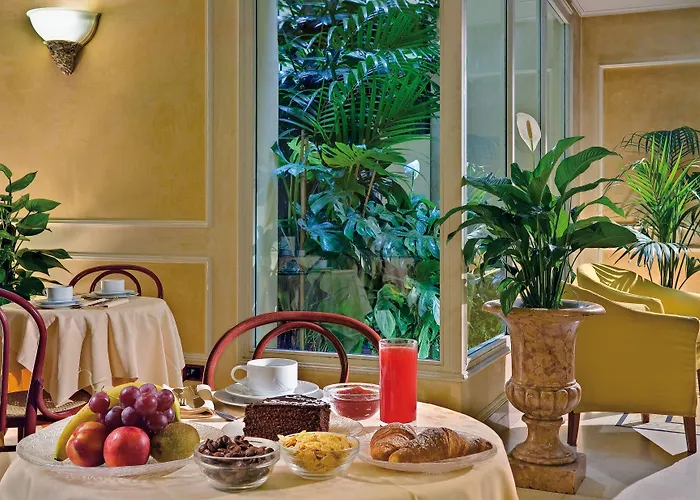 Corona D'Italia Florence