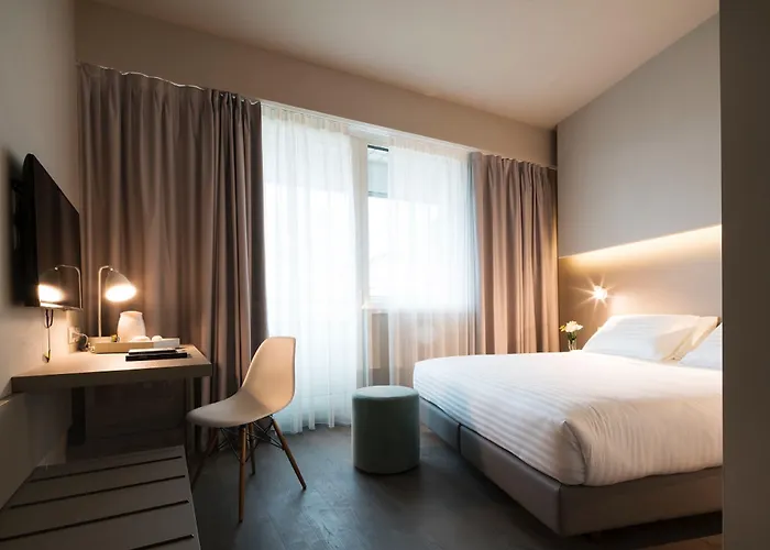 Hotel Glance In Florence