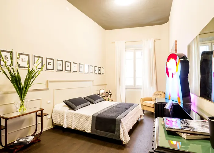 Arnobio Florence Suites