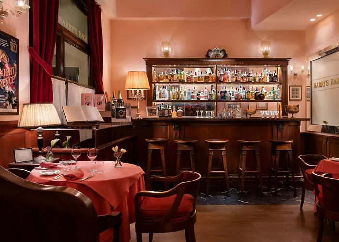 Sina Villa Medici, Autograph Collection Florence