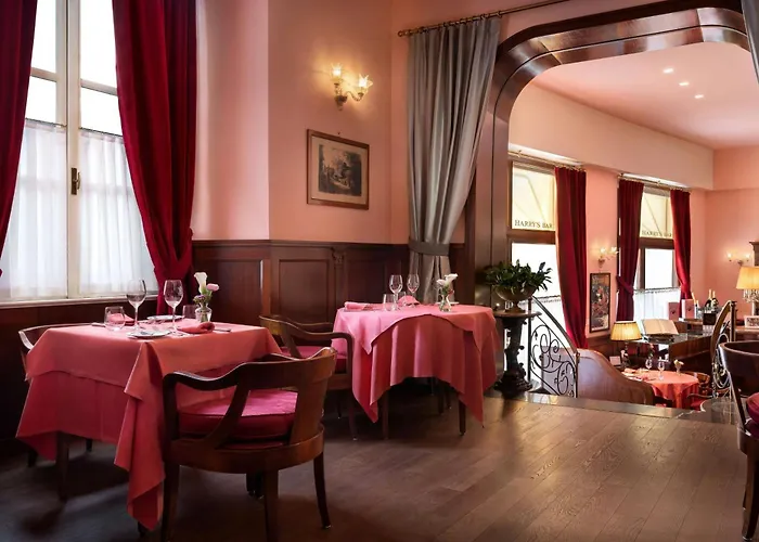 Sina Villa Medici, Autograph Collection Florence